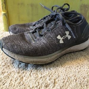 Under Armour size 8.5 tennis shoes